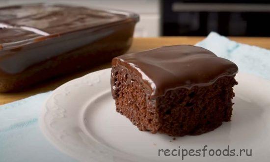 шоколадный пирог Брауни с орехами