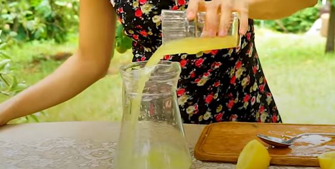 Насыщенный и освежающий домашний лимонад